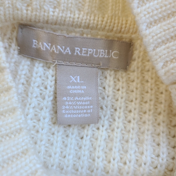 Banana Republic Woman's Oversize Pullover Crewneck Sweater, Size: XL  Cream - Picture 10 of 16